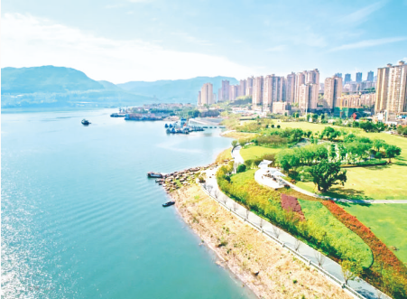 碧水蓝天美云阳。