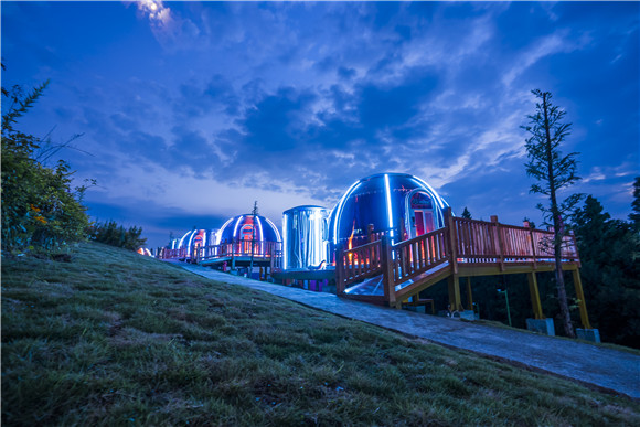 歧山草场民宿。重庆江来集团供图 华龙网发