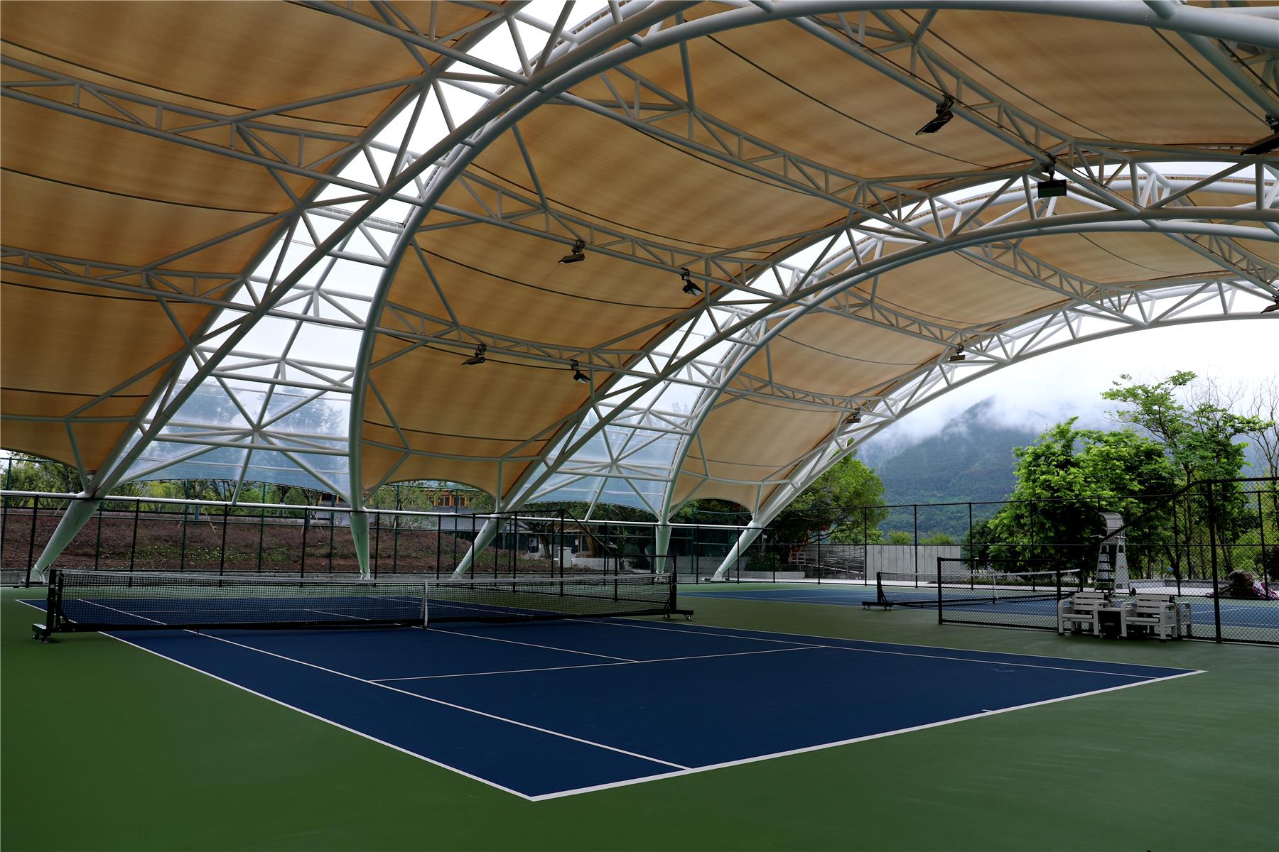 云阳滨江公园网球场正式对外开放