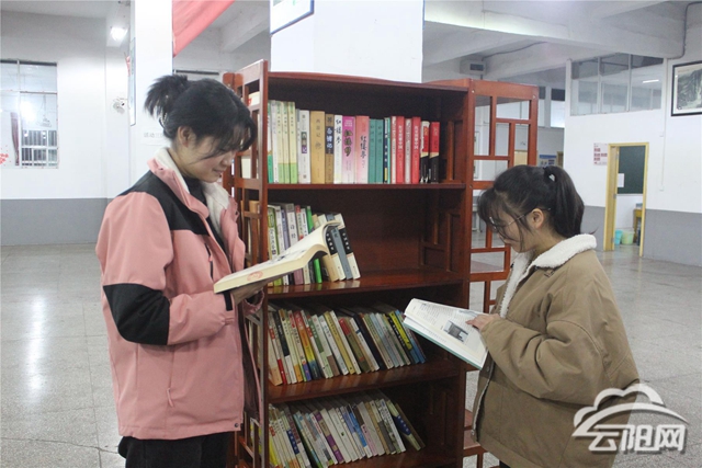 平湖中学开展"随走书吧"读书活动- 云阳网-云阳新闻-云阳县融媒体中心