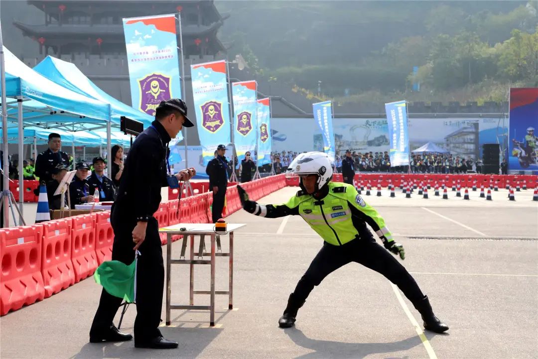 太酷啦渝东北渝东南片区渝警骁骑齐聚云阳大比武