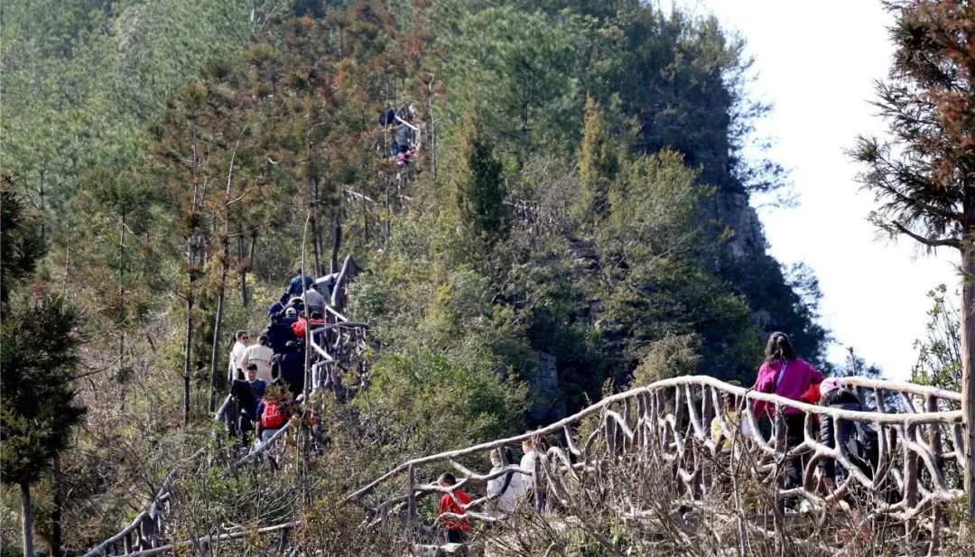 67春节假期去哪里上万游客打卡龙缸景区