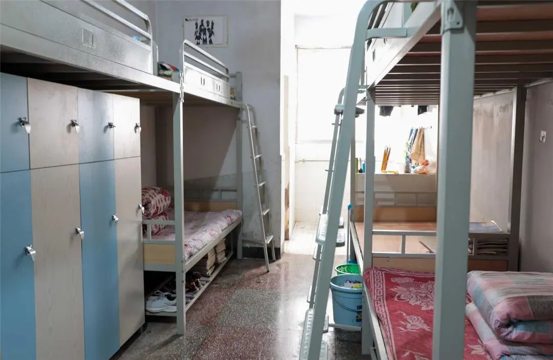 重庆一中宿舍图片图片