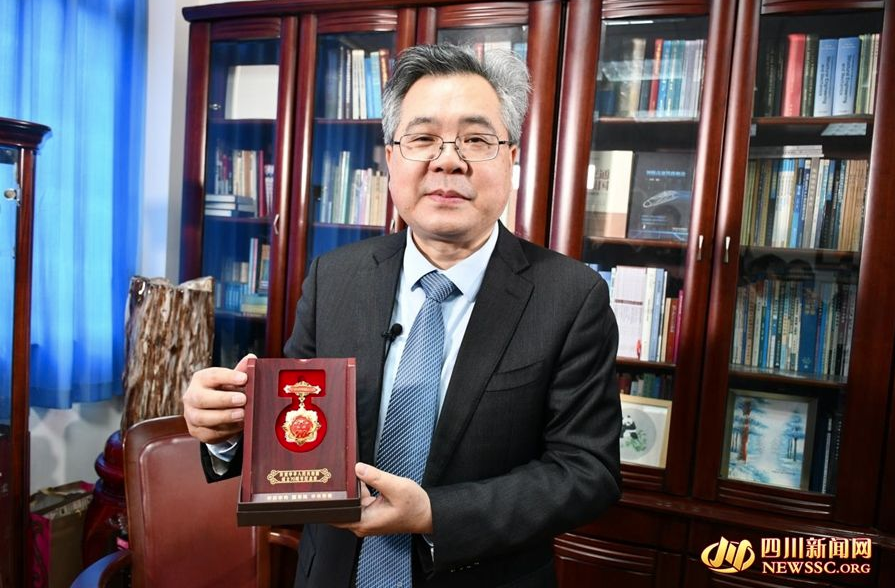 中国工程院院士云阳人何川一直在一条叫做奋斗的路上前行