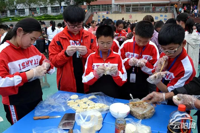 双江小学开展五月劳动节实践活动