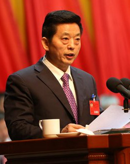 李国成代表政协常委会作工作报告